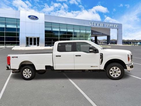 Certified 2024 Ford F250 XLT AWD/4WD image 5