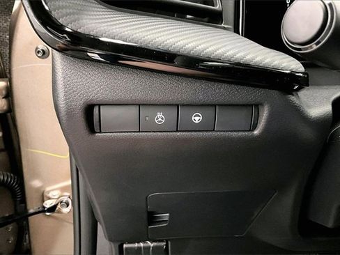 New 2026 Nissan Kicks SR image 29