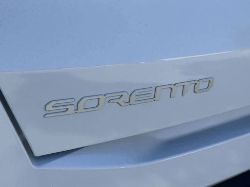 New 2026 Kia Sorento LX image 10