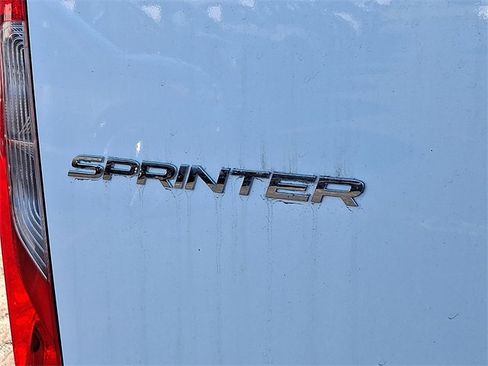 Used 2025 Mercedes-Benz Sprinter 2500 image 28