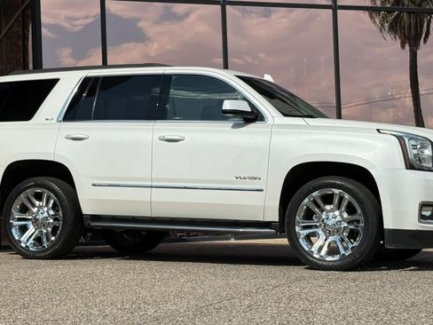 Used 2017 GMC Yukon SLT w/ Premium Edition AWD/4WD image 16
