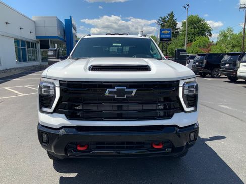 New 2026 Chevrolet Silverado 2500 LTZ w/ LTZ Plus Package AWD/4WD image 2