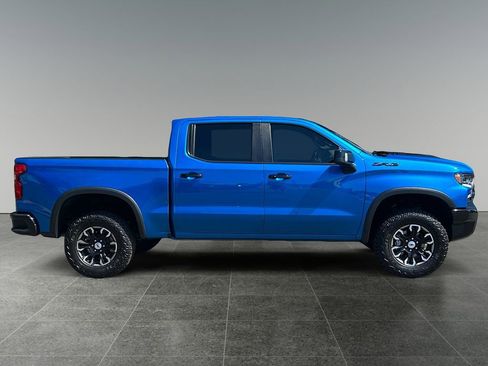 Used 2022 Chevrolet Silverado 1500 ZR2 w/ Technology Package image 8