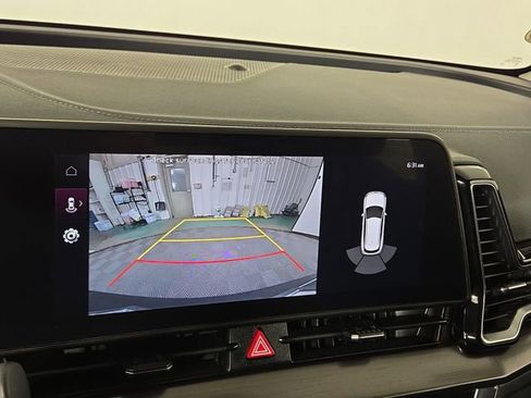 Certified 2025 Kia Sportage EX image 20