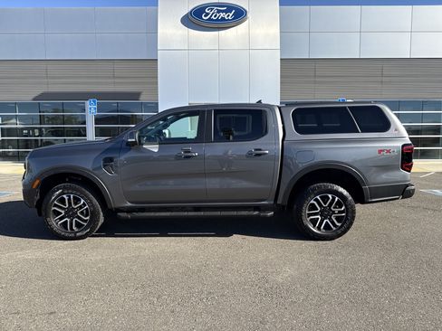 Used 2024 Ford Ranger Lariat w/ FX4 Off-Road Package AWD/4WD image 2