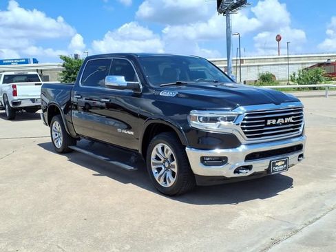 Used 2019 RAM 1500 Limited RWD image 3