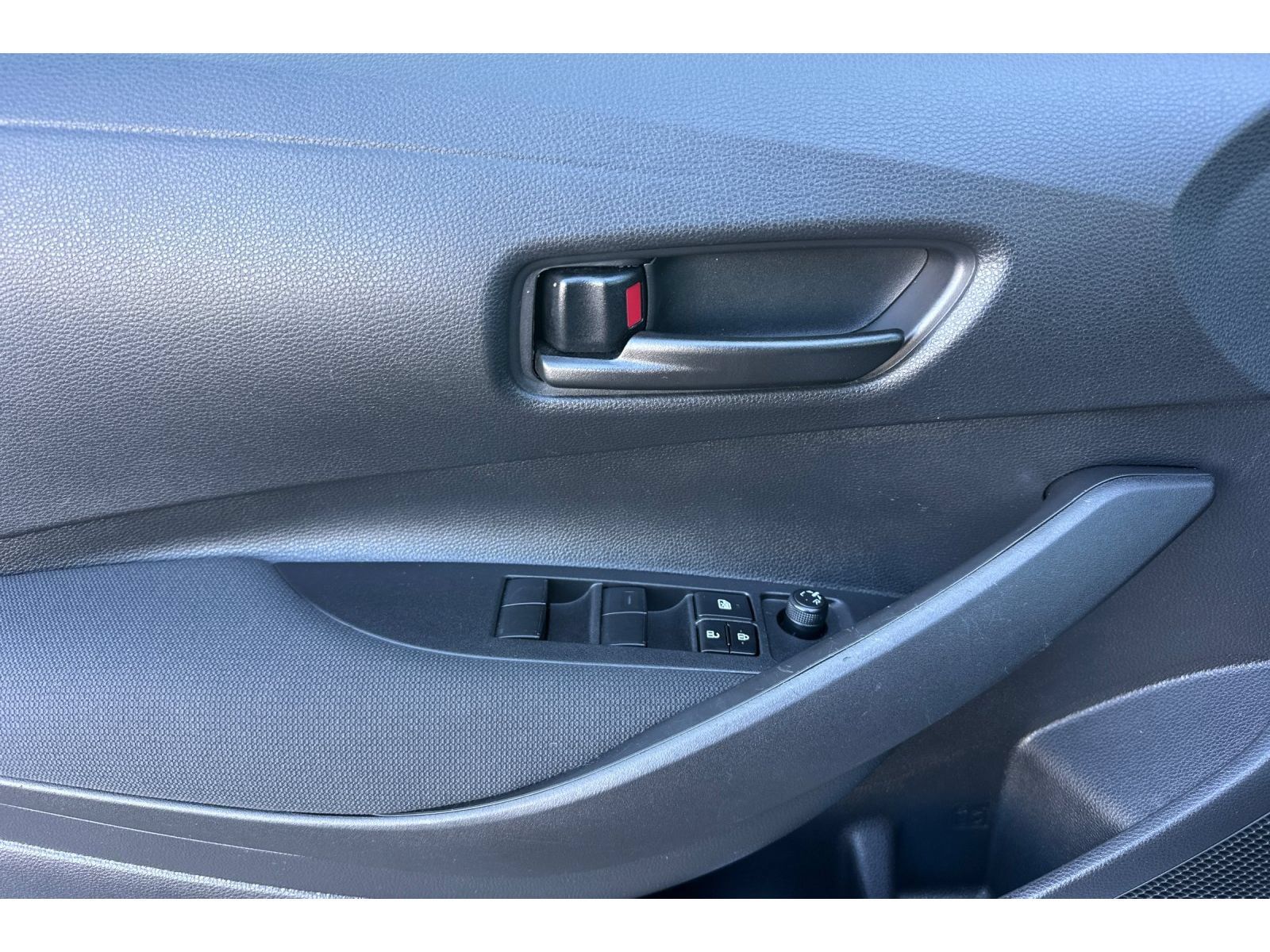 Certified 2025 Toyota Corolla LE FWD image 11