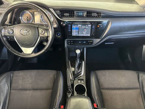 Used 2017 Toyota Corolla SE w/ SE Premium Package FWD image 27