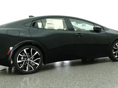New 2026 Toyota Prius Plug-In Hybrid FWD image 26