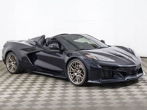 Used 2024 Chevrolet Corvette Z06 w/ Stealth Interior Trim Package RWD image 10