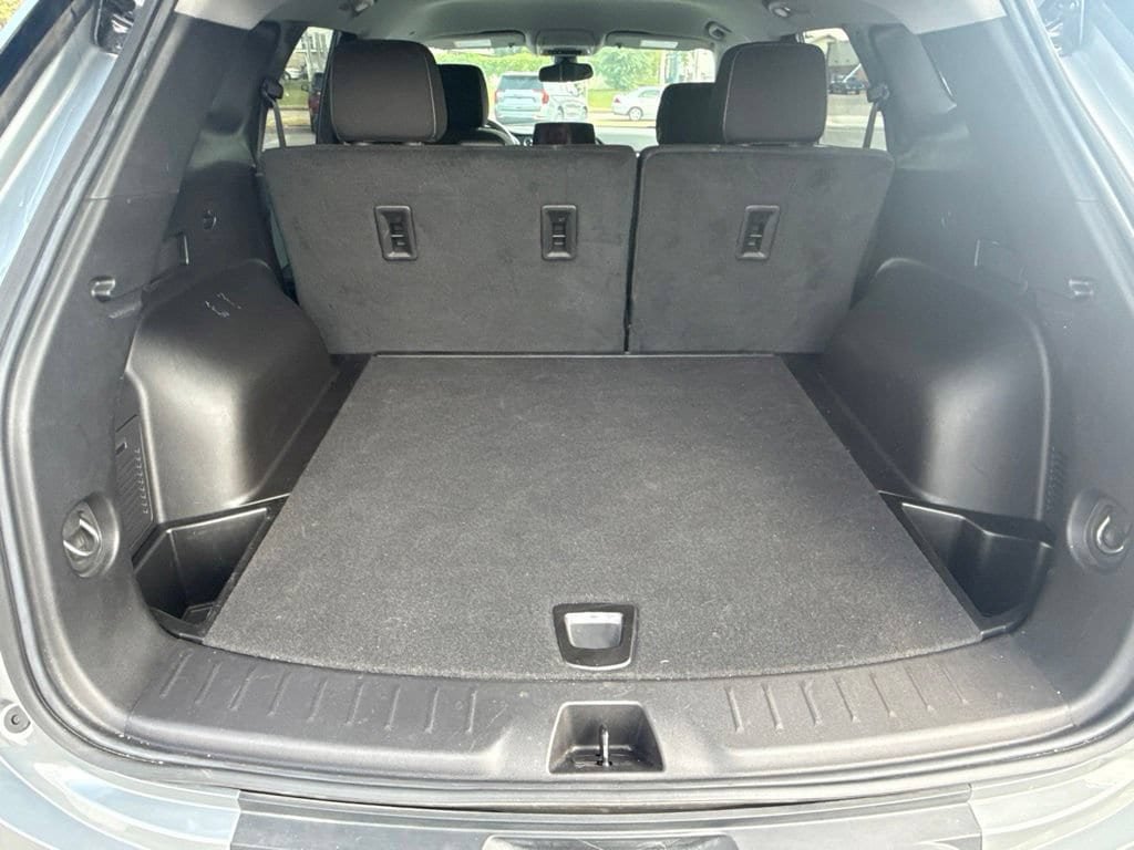 Used 2024 Chevrolet Blazer LT w/ Convenience Package FWD image 9