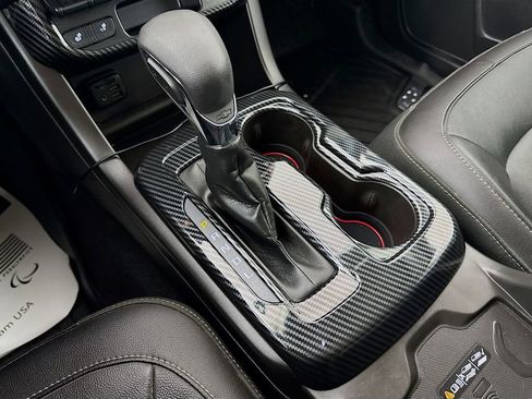 Used 2019 Chevrolet Colorado ZR2 image 21