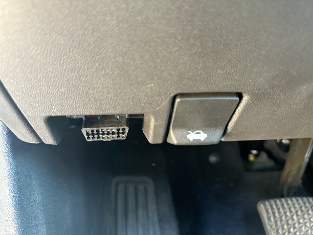 Used 2021 Chevrolet Equinox LS FWD image 56