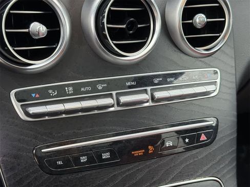 Used 2022 Mercedes-Benz GLC 300 4MATIC image 17