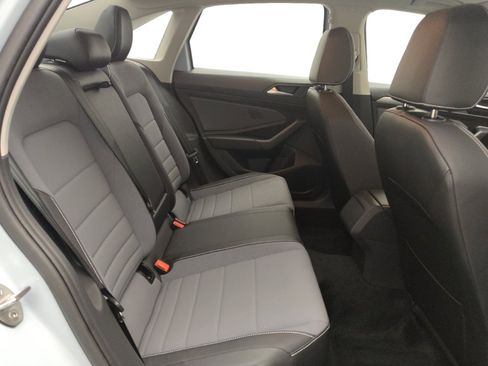 Used 2025 Volkswagen Jetta SE w/ Sunroof Package FWD image 19