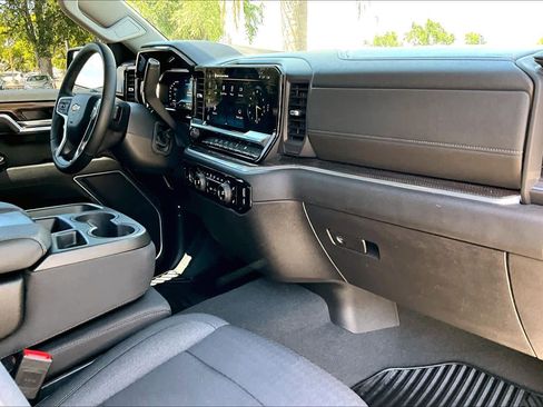 Used 2024 Chevrolet Silverado 1500 LT AWD/4WD image 19