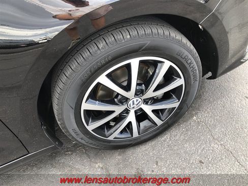 Used 2017 Volkswagen Jetta SE FWD image 23