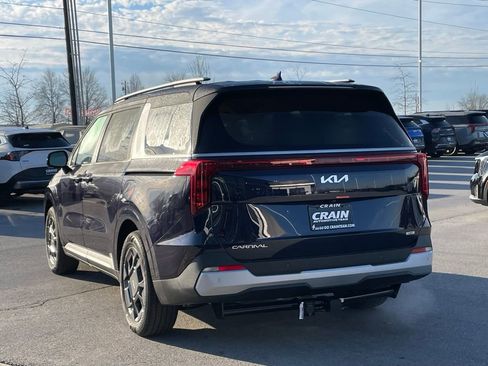 New 2026 Kia Carnival EX FWD image 5