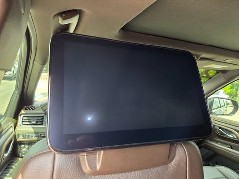 Used 2023 GMC Yukon XL Denali w/ LPO, Floor Liner Package AWD/4WD image 18