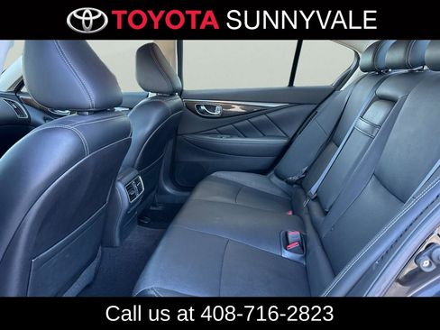 Used 2017 INFINITI Q50 Hybrid w/ Technology Package RWD image 5