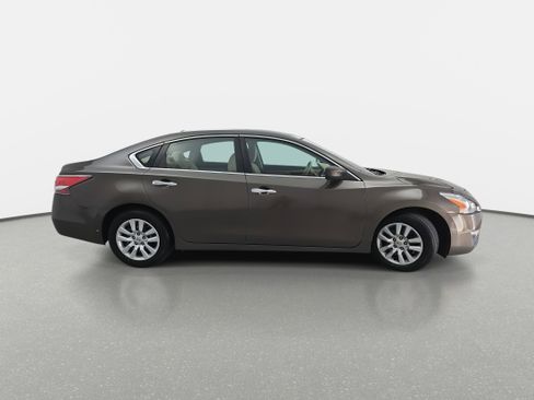 Used 2015 Nissan Altima 2.5 S w/ Power Driver Seat Package image 4