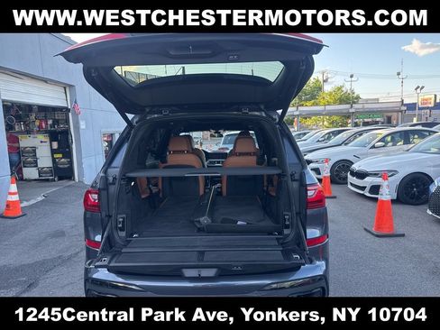 Used 2020 BMW X7 xDrive40i w/ M Sport Package AWD/4WD image 29