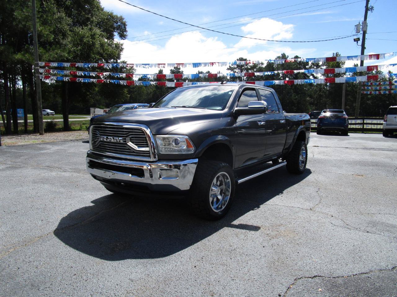 Used 2015 RAM 2500 Laramie w/ Convenience Group AWD/4WD image 3