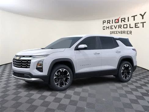 New 2025 Chevrolet Equinox LT image 2