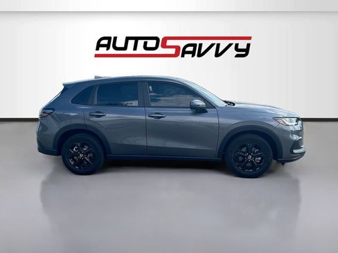 Used 2025 Honda HR-V LX image 8