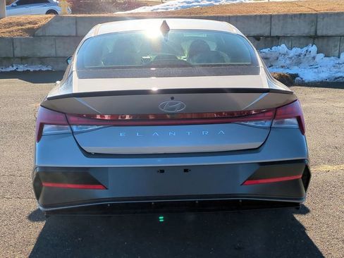 New 2026 Hyundai Elantra SEL Sport FWD image 4