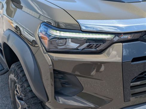 Used 2024 Chevrolet Colorado ZR2 w/ ZR2 Convenience Package III AWD/4WD image 4