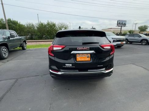 Used 2022 GMC Terrain Denali w/ LPO, Floor Liner Package AWD/4WD image 7