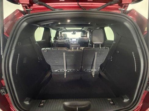 Certified 2025 Chrysler Pacifica Limited FWD image 11