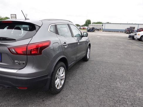 Used 2017 Nissan Rogue Sport SV w/ SV Premium Package AWD/4WD image 6