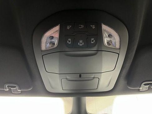 New 2026 Chrysler Pacifica Select FWD image 18