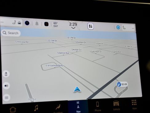 Used 2024 Jeep Wagoneer 4WD w/ HD Trailer Tow Package image 27