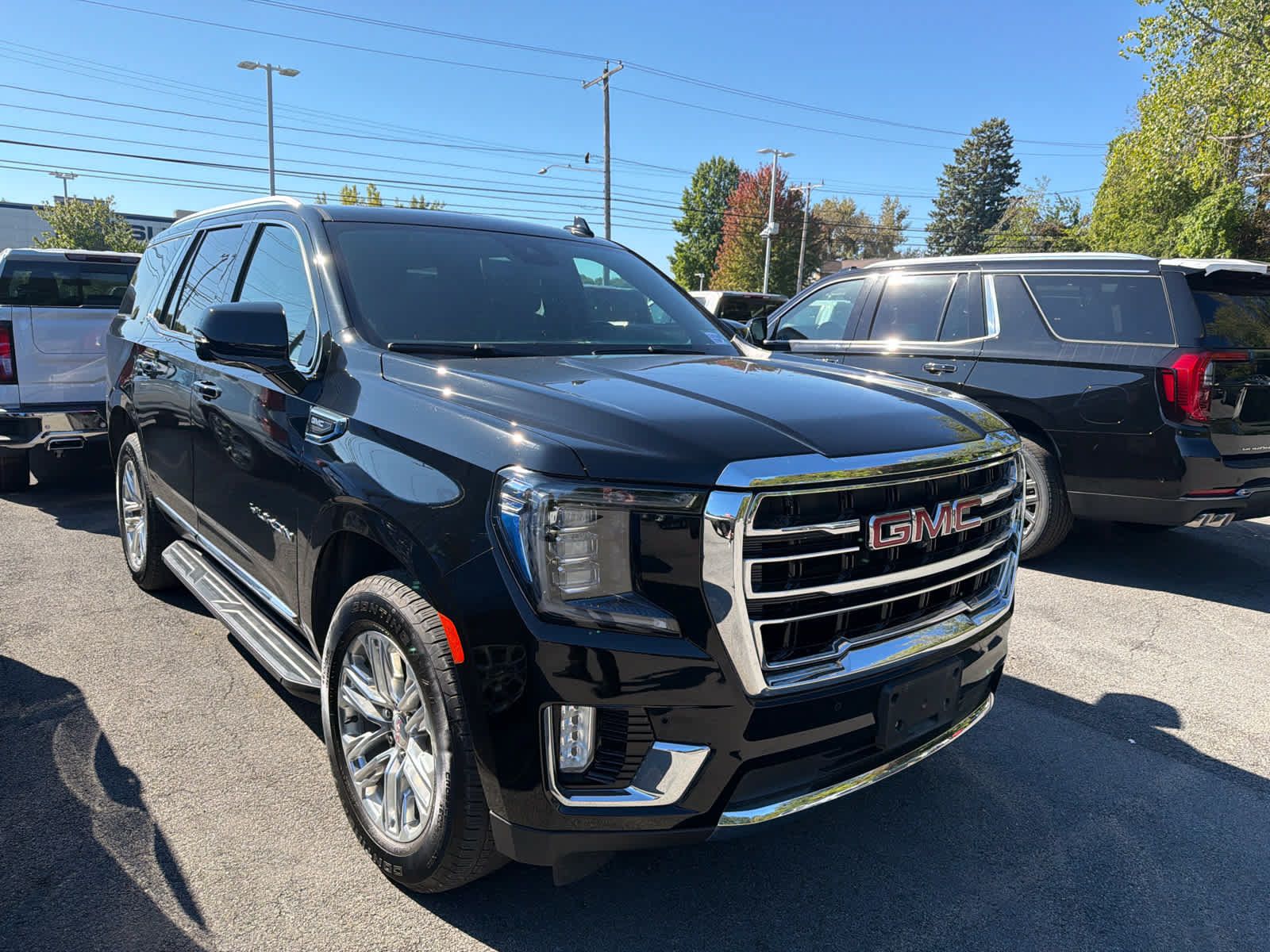 Used 2023 GMC Yukon SLT w/ SLT Premium Package AWD/4WD image 15