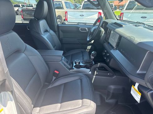 New 2026 Ford Bronco Big Bend w/ Black Diamond Package AWD/4WD image 12