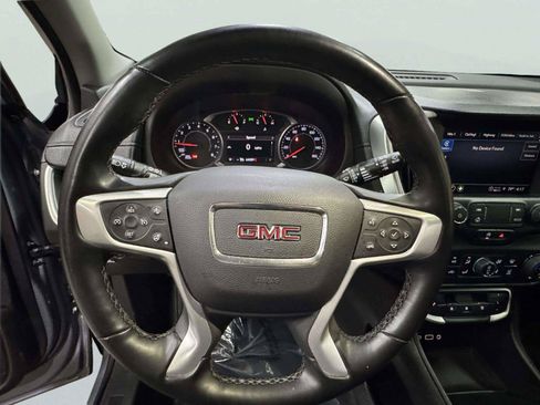Used 2024 GMC Terrain SLT AWD/4WD image 15