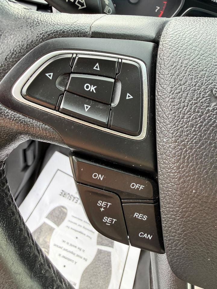 Used 2018 Ford Escape SEL AWD/4WD image 35