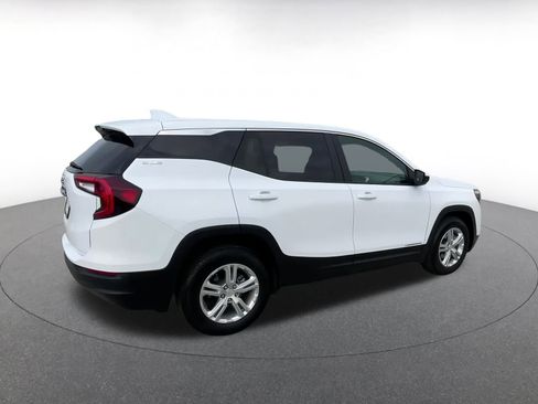 Used 2024 GMC Terrain SLE image 15