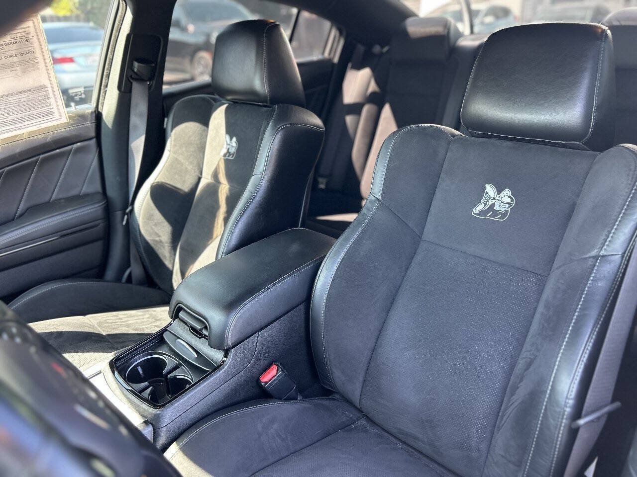 Used 2019 Dodge Charger Scat Pack w/ Dynamics Package RWD image 15