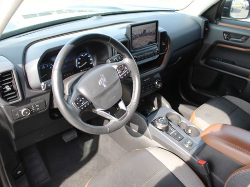 Used 2021 Ford Bronco Sport Outer Banks image 10