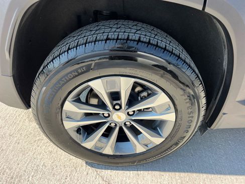 Used 2026 Chevrolet Equinox LT FWD image 17