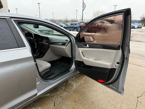 Used 2016 Hyundai Sonata SE image 21