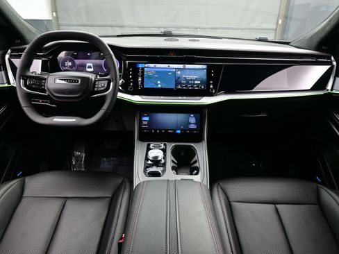 Used 2024 Jeep Wagoneer Launch Edition image 16