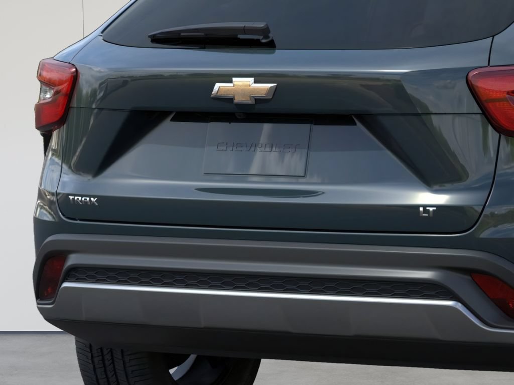 New 2026 Chevrolet Trax LT w/ LT Convenience Package FWD image 14