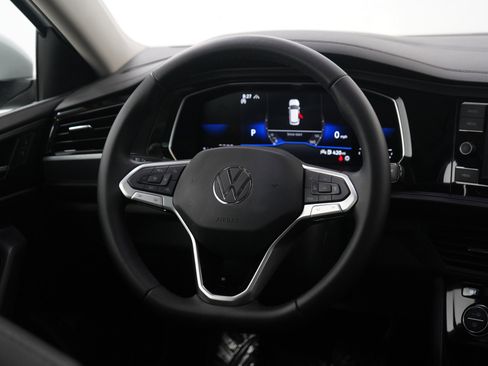 Used 2023 Volkswagen Jetta SE w/ Panoramic Sunroof Package image 13