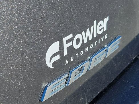 Used 2017 Ford Edge SE image 30