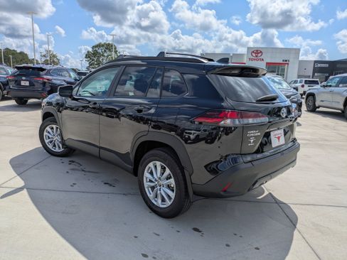 New 2026 Toyota Corolla Cross LE image 5
